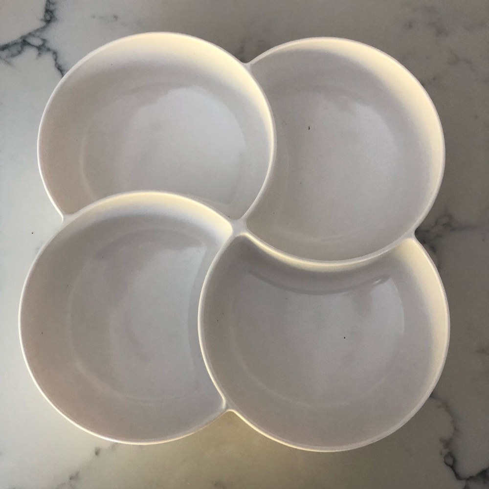 🆕10 Inch Compartment Plastic Appetizer Serving Tray.